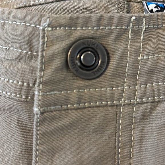 Kuhl Women’s Casual tan/khaki Hiking Shorts with pockets Sz 4 - Picture 9 of 9